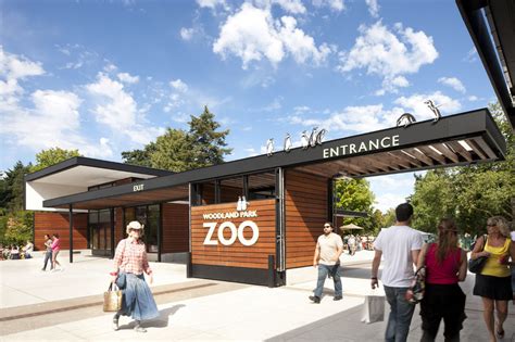 Zoo seattle - Designed with Nature in Mind. Water is an essential feature of the natural habitat of all penguins, and so it is with our Humboldt penguin exhibit. While we designed the entire exhibit to conserve natural resources, our approach to managing water use and quality is particularly innovative. We use the earth’s natural systems to ensure a ... 